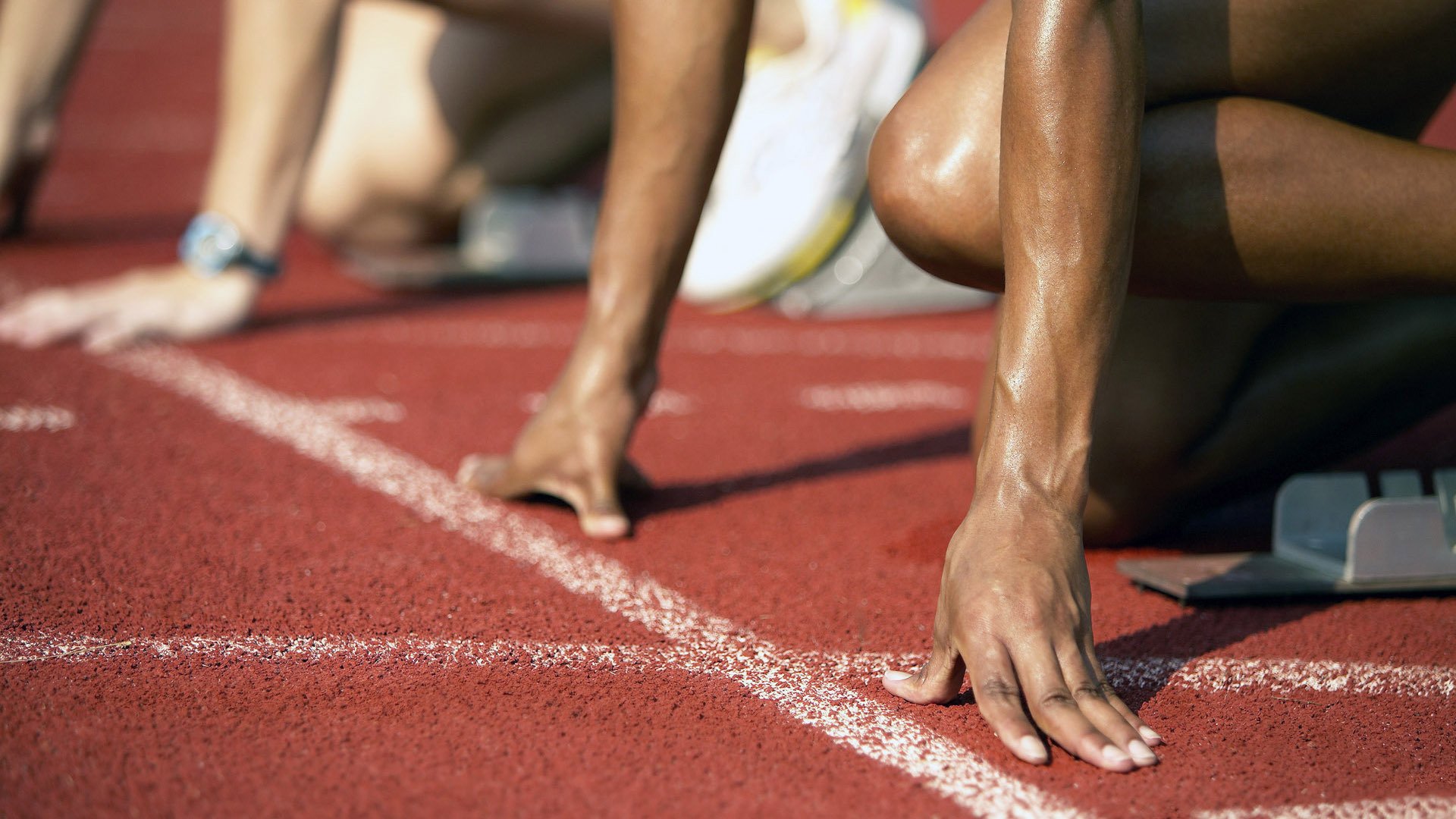 “学生社团自办迷你全马挑战” 校园内外分段完成